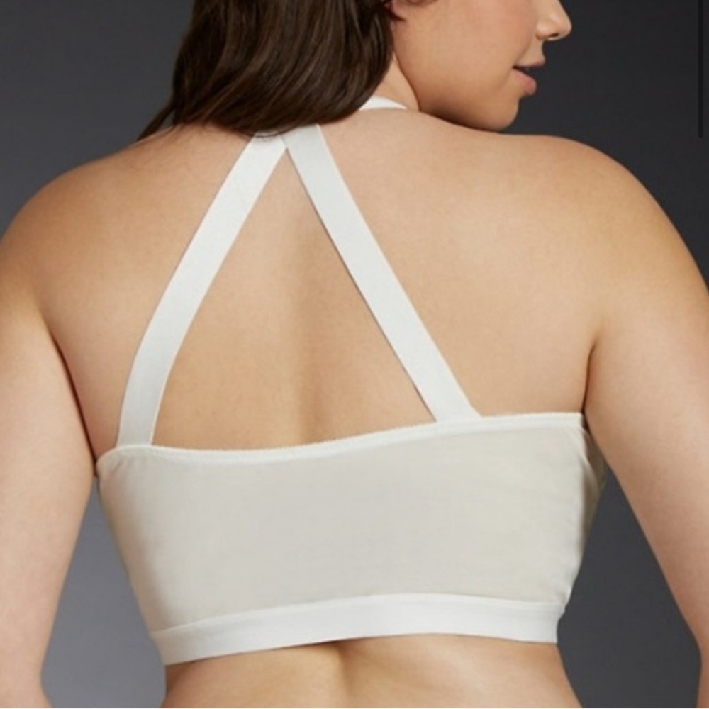 Torrid Ivory Eyelash Lace Halter Bralette Size 0 Large - Picture 2 of 7